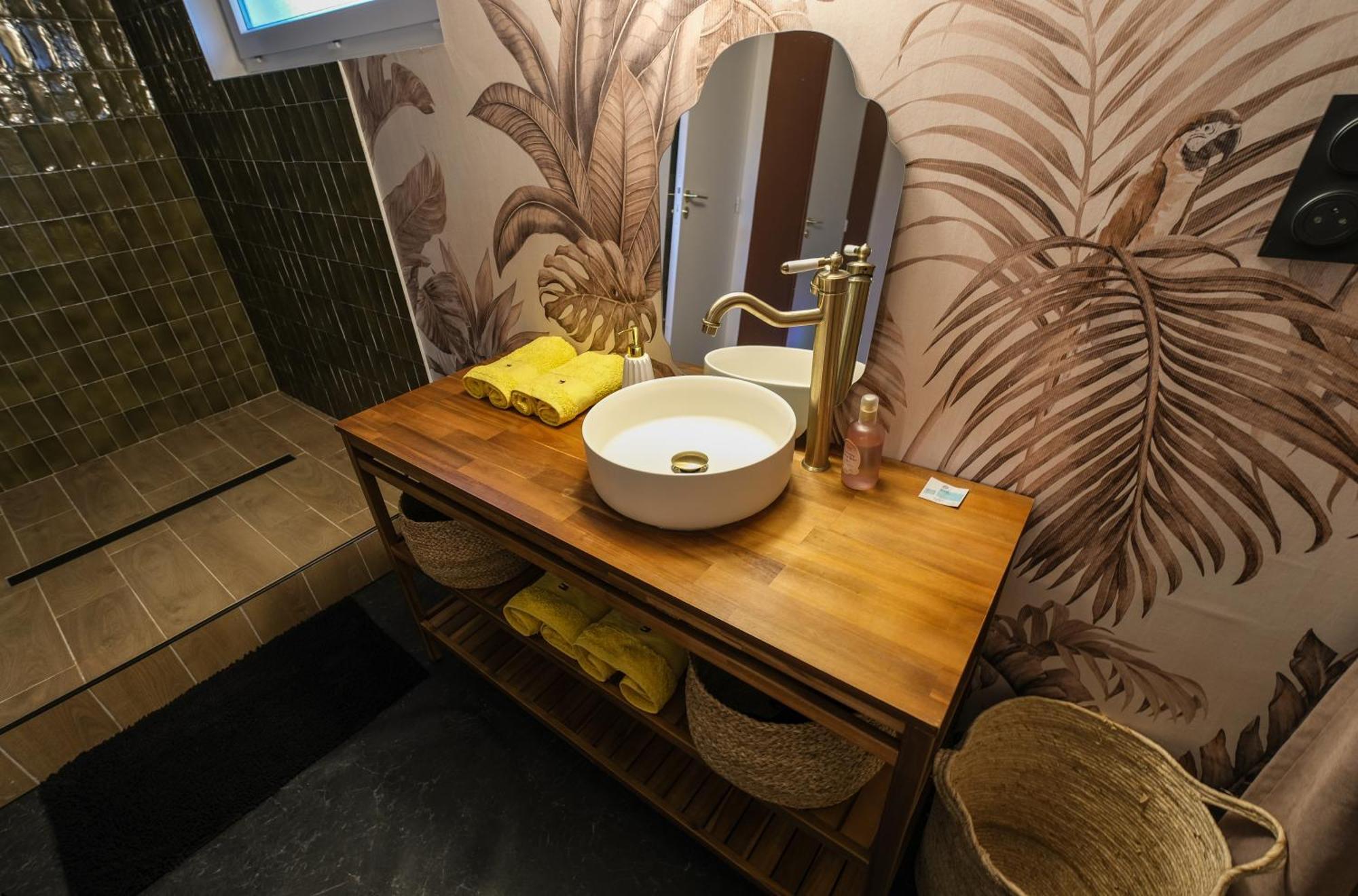 Maison Eliste - Love Gite Chic Avec Jacuzzi Interieur La Gacilly Exterior foto